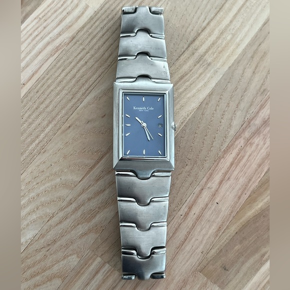 Kenneth Cole NY Men’s Watch Blue Rectangular Dial Stainless Bracelet Date Window - Picture 4 of 12